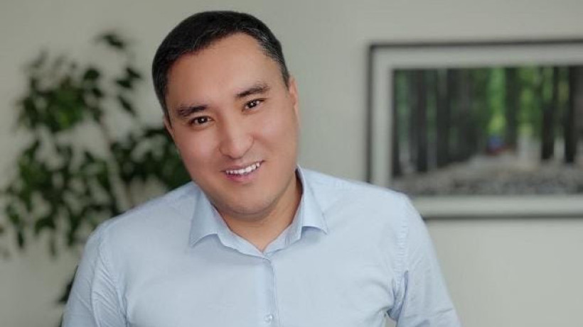  жеке мұрағаттан 