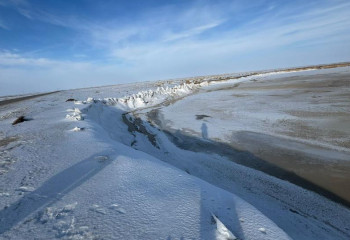 В ЗКО укрепляют защитные дамбы в рамках подготовки к паводкам