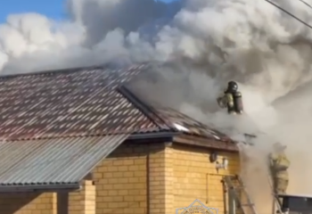 Елордалық өрт сөндірушілер тұрғын үйдегі өртті сөндірді