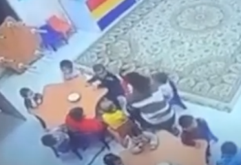 Маңғыстауда 8 балаға бір қасықпен тамақ берген тәрбиеші жұмыстан босатылды