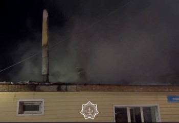 В Жезказгане загорелся частный дом