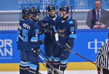 Азиада: Қазақстан хоккейшілері плей-оффке бірінші орынмен шықты