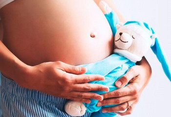 Күйеуіме сенемін - Таразда өгей әкесі зорлады деген 16 жасар қыздың анасы