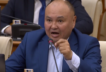 Депутат Ерлан Саиров призвал запретить подрядчикам гособъектов пересматривать сметы