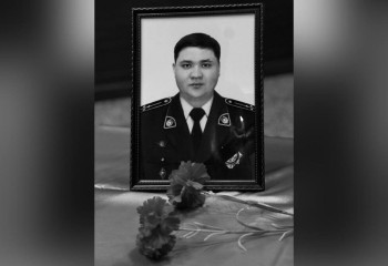 Қызмет бабында қаза тапқан полицейді ақтық сапарға шығарып салу рәсімі өтті