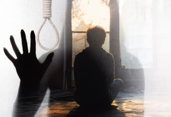 Суицидтің алдын алуға бола ма? Сарапшы-психолог кеңес берді