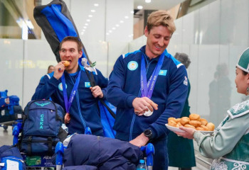 Елордалықтар шаңғы жарысынан қысқы Азиада жүлдегерлерін қарсы алды