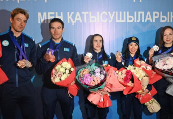 Вернувшихся с Азиатских игр армейских спортсменов встретили в Казахстане