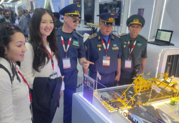Қазақстандық әскерилер Үндістандағы аэроғарыштық көрмеге қатысты