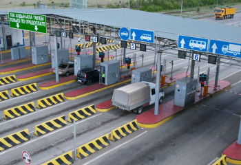 В Казахстане вводят оплату ещё за два участка дорог