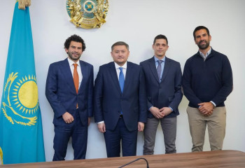 Министр Саясат Нурбек обсудил образовательные инициативы с представителями Euronews