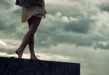 Астанада 15-қабаттан құлаған жасөспірім қыздың жағдайы ауыр