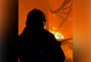 Пожар в Алматы локализован: спасены административное здание и склад