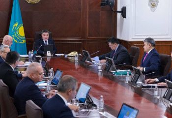 Недопущение авиапроисшествий и проблема задержки авиарейсов в Казахстане: премьер дал поручение