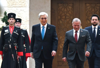 President of Kazakhstan was solemnly welcomed at Al Husseiniya Palace