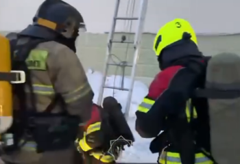 Трех человек спасли из загоревшегося театра в Астане