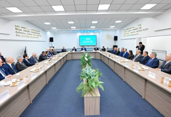 Абай облысының әкімі ақсақалдардың басын қосты