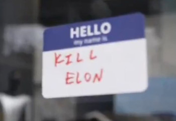В США расстреляли автосалон Tesla и оставили угрозу Илону Маску