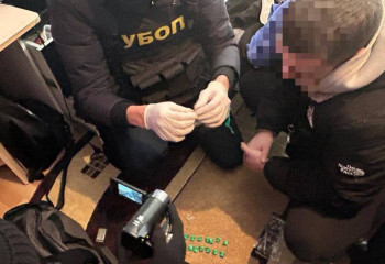 В Семее задержан 20-летний наркоторговец с партией «синтетики»