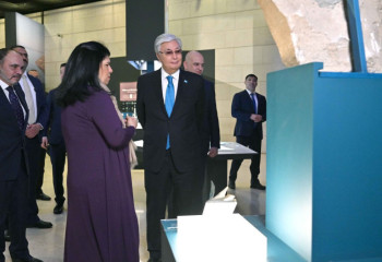 Kazakh President visits Jordan Museum