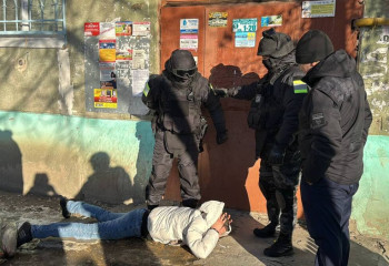 В Костанайской области задержан иностранец, использовавший SIM-box для мошенничества