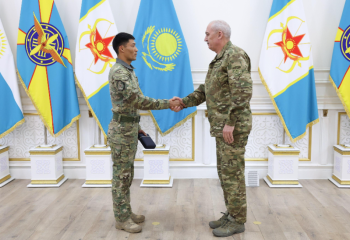 Defense Minister awards participants of UAE SWAT Challenge-2025