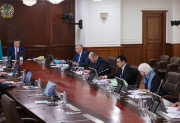 Олжас Бектенов провел заседание Совета директоров холдинга «Байтерек»