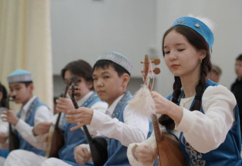 Астанада мектеп оқушылары шешендік өнерден сынға түсті