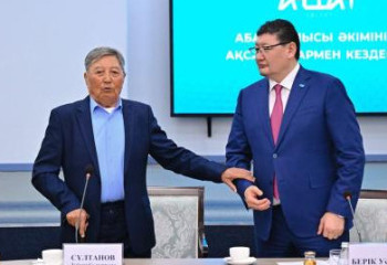 Семейлік ақсақалдар Берік Уәлиге батасын берді