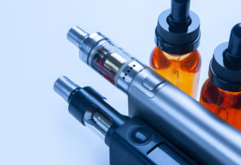 Электронды темекіні елге әкелген шетелдік бас бостандығынан айырылды