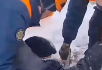 Ақтөбеде ер адам тереңдігі 3 метрге жуық құдыққа құлап кетті