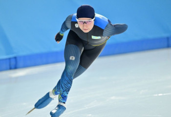 Конькимен жүгіру: Қазақстанның әйелдер құрамасы Әлем кубогында үшінші орын алды