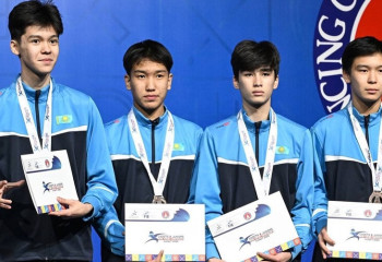 Азия чемпионаты: қазақстандық семсерлесушілер үздік үштікке енді