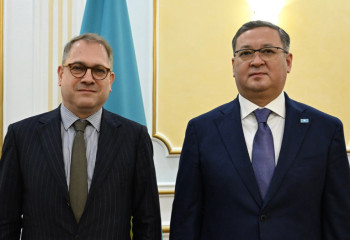 Kazakh FM meets with Ambassador of France