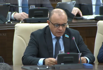 Депутаты требуют запретить операции по смене пола в Казахстане