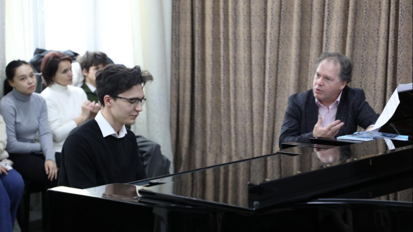  Мәдениет және ақпарат министрлігінің баспасөз қызметі 