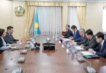 Жұманғарин Қазақстандағы ХВҚ миссиясының басшысы Әли Джавад Әл-Эйдпен кездесті