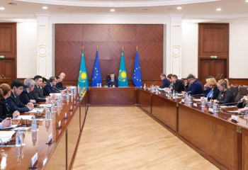 Kazakh PM Bektenov discusses expansion of economic cooperation with EU representatives