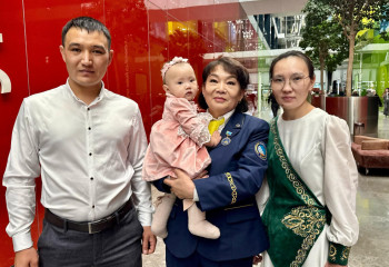 Родившая в поезде пассажирка поблагодарила проводницу