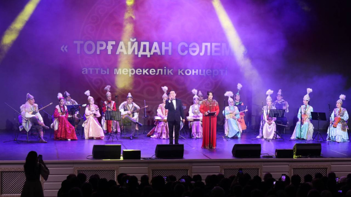  Ақбота Құрманбек 