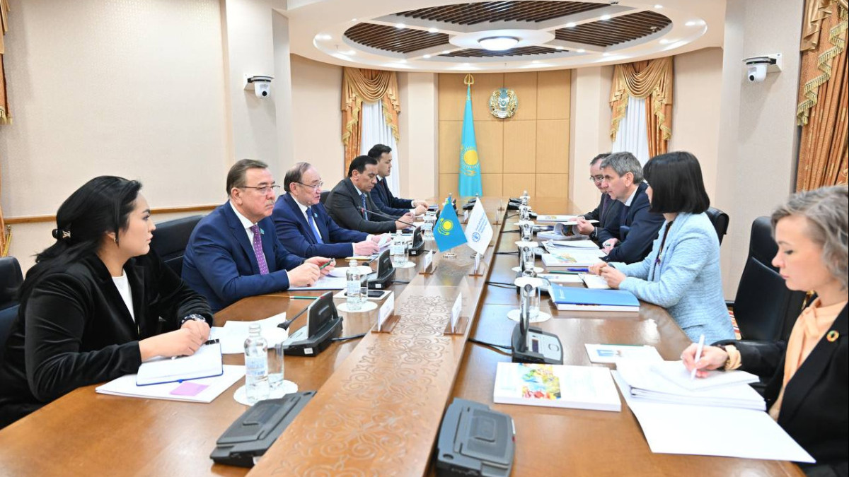  Сенаттың баспасөз қызметі 