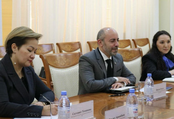 Казахстан готовится к запуску производства экологически чистого авиационного топлива