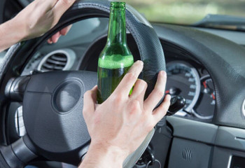 Мас күйде көлік жүргізгендерге қатысты жазаны қайта қараудың қажеті жоқ – сенатор