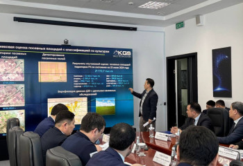 Космический мониторинг в АПК: Айдарбек Сапаров посетил Национальный космический центр