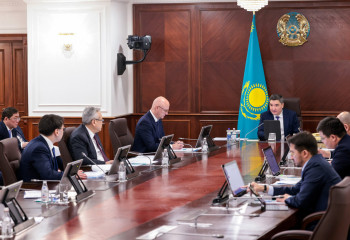 Government considers issues of economic liberalisation and privatisation rates