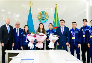 Астана әкімі Азиадада медаль алған спортшылармен кездесті