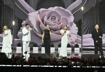 Грандиозный концерт в честь 8 марта прошел в Алматы