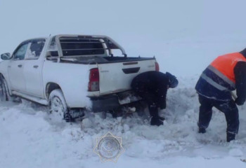Жетісу облысында қар құрсауында қалған 12 адам құтқарылды