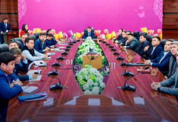 Жаңа қызметке тағайындалған Руслан Берденов Шымкентте құрылысшылармен кездесті