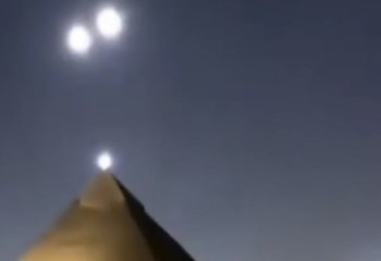 Загадочное явление у египетских пирамид напугало соцсети